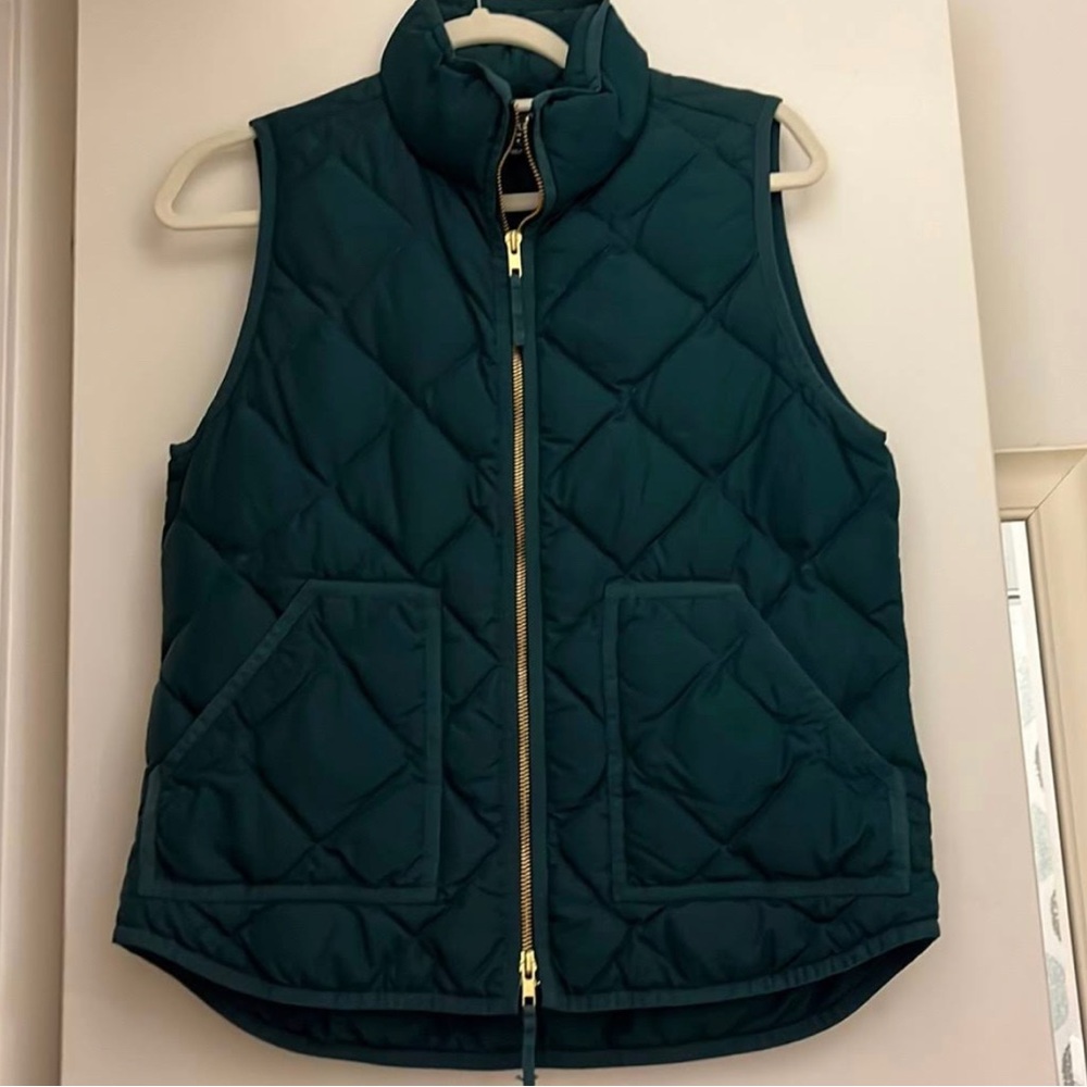 J. Crew Excursion Down Puffer Vest in Green Size S